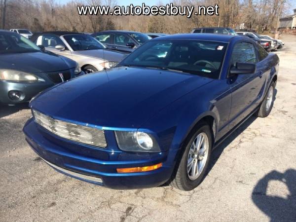 2008 Ford Mustang V6 Deluxe 2dr Fastback Call for Steve or Dean -... for sale in Murphysboro, IL – photo 2