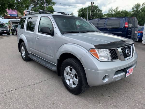 ★★★ 2006 Nissan Pathfinder 4x4 3rd Row Seating ★★★ for sale in Grand Forks, ND – photo 4