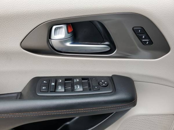 2020 Chrysler Pacifica Touring L with 12K miles 90 Day Warranty! for sale in Jordan, MN – photo 12
