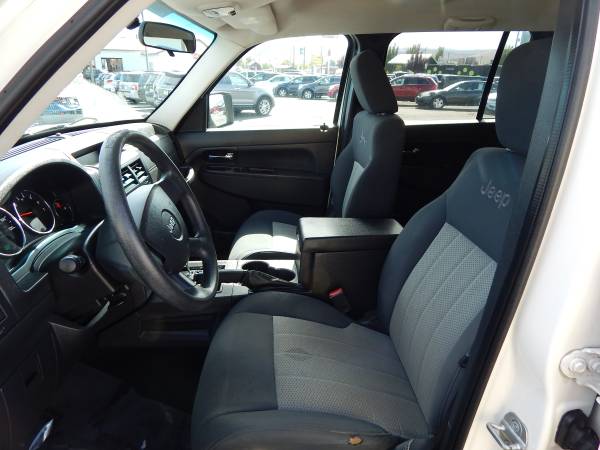 FALL SAVINGS EVENT!! $1000 OFF....2009 JEEP LIBERTY Sport for sale in Ellensburg, WA – photo 10