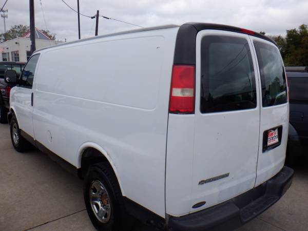 2007 Chevrolet Cargo Express Van White for sale in Des Moines, IA – photo 5