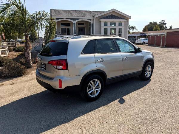 2015 Kia Sorento LX AWD - $0 Down With Approved Credit! - cars &... for sale in Nipomo, CA – photo 4