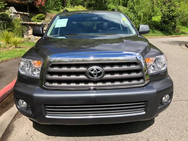 2016 Toyota Sequoia SR5 4WD - Navigation, Leather, Third Row for sale in Kirkland, WA – photo 2