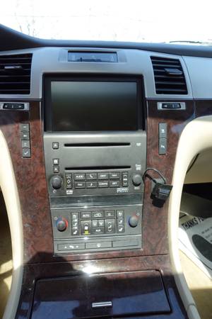2007 CADILLAC ESCALADE - - by dealer - vehicle for sale in Minneapolis, MN – photo 16