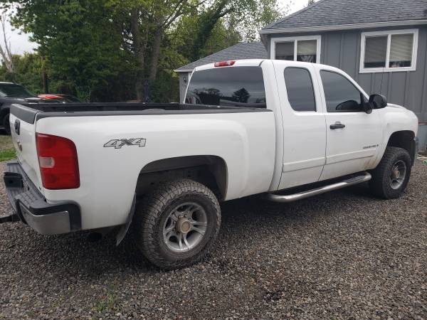 07 new body style chevy 2500hd 4x4 for sale in Silver Creek, WA – photo 3