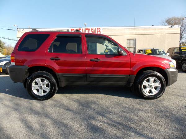 2005 Ford Escape XLT ( one owner, low mileage, extra clean) - cars &... for sale in Carlisle, PA – photo 8