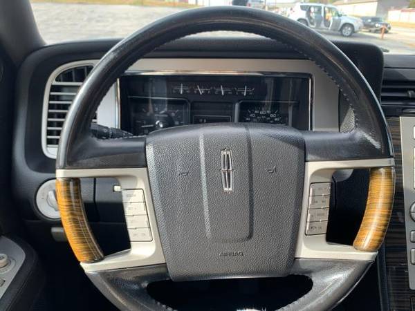 2010 Lincoln Navigator 4WD - cars & trucks - by dealer - vehicle... for sale in Jopin, AR – photo 14