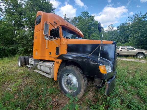 2003 FREIGHTLINER FLD120 for sale in Cold Spring, NY – photo 2