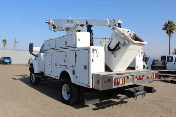 2007 Chevrolet C4500 Bucket Utility Truck - - by for sale in Kingsburg, CA – photo 4