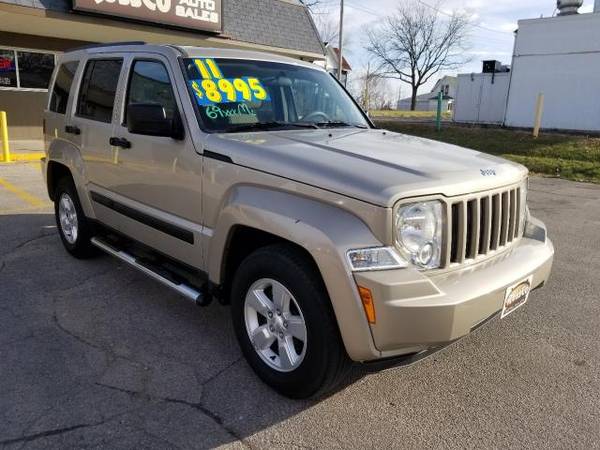 2011 Jeep Liberty Sport 4WD - cars & trucks - by dealer - vehicle... for sale in Cedar Rapids, IA – photo 3