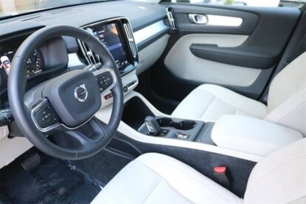 Certified 2019 Volvo XC40 T5 - - by dealer - vehicle for sale in San Francisco, CA – photo 8