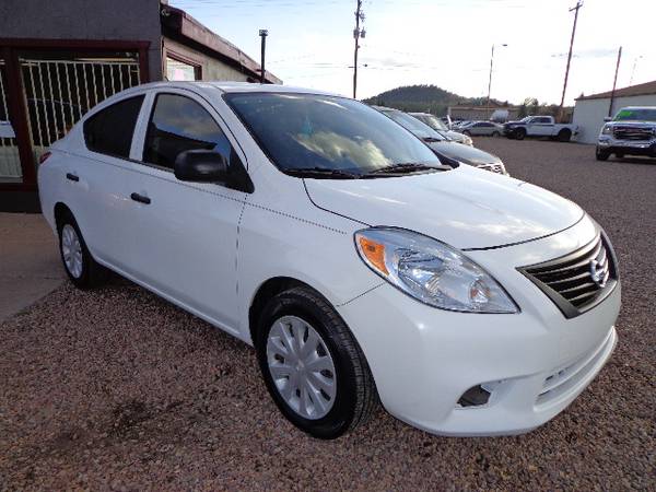 2013 NISSAN VERSA FWD 5 SPEED MANUAL GAS SAVER GREAT 1ST CAR (SOLD)... for sale in Pinetop, AZ – photo 3