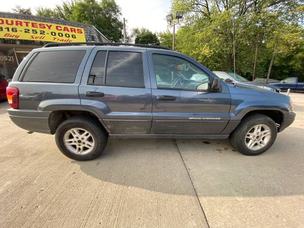 2003 Jeep Grand Cherokee Laredo 4x4 - cars & trucks - by dealer -... for sale in Independence, MO 64053, MO – photo 8