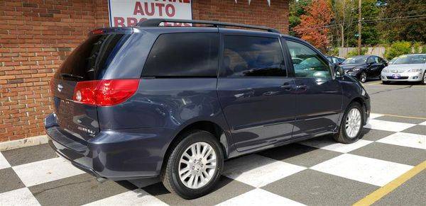 2007 Toyota Sienna 5dr 7-Passenger Van XLE AWD (TOP RATED DEALER... for sale in Waterbury, CT – photo 7