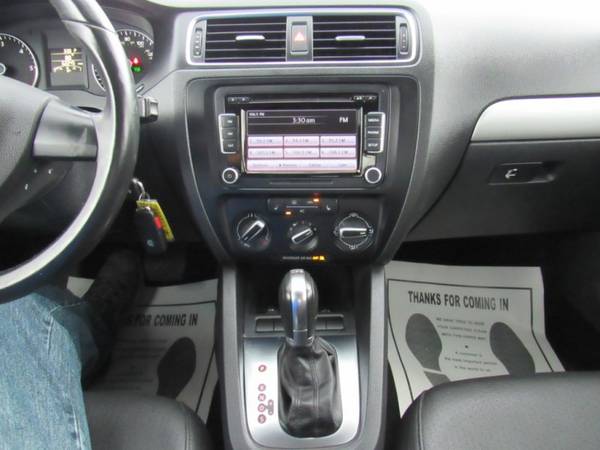 2012 Volkswagen Jetta Sedan TDI with Leatherette door panel inserts for sale in Grayslake, IL – photo 21