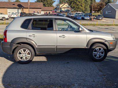 2006 Hyundai Tucson 4x4 - cars & trucks - by owner - vehicle... for sale in Dearing, MD – photo 3