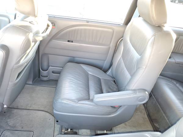 2006 Honda Odyssey V6 170,000 miles !super clean! - cars & trucks -... for sale in Bloomfield, CT – photo 17