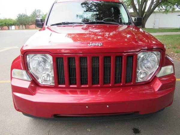 2010 Jeep Liberty Sport 4x2 4dr SUV for sale in Bloomington, IL – photo 10
