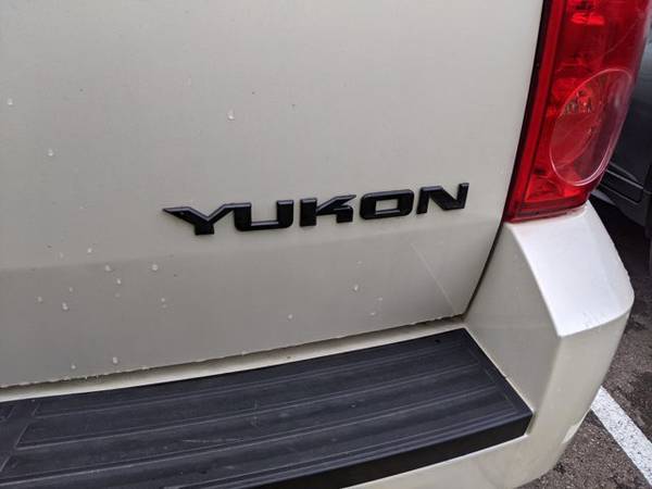 2012 GMC Yukon SLT 4x4 4WD Four Wheel Drive SKU: CR202905 - cars & for sale in North Canton, OH – photo 14