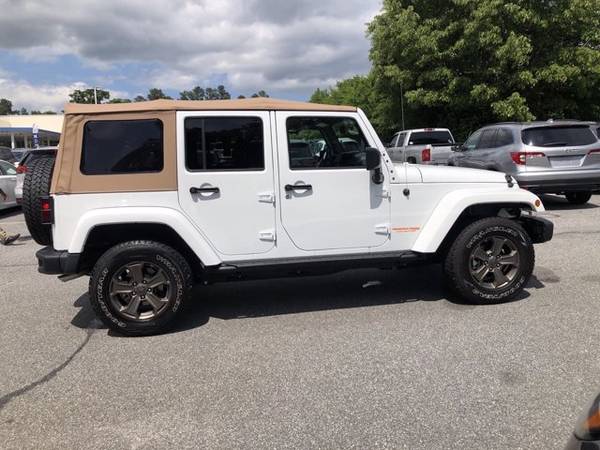 2018 Jeep Wrangler JK Unlimited Bright White Clearcoat - cars & for sale in Anderson, SC – photo 9