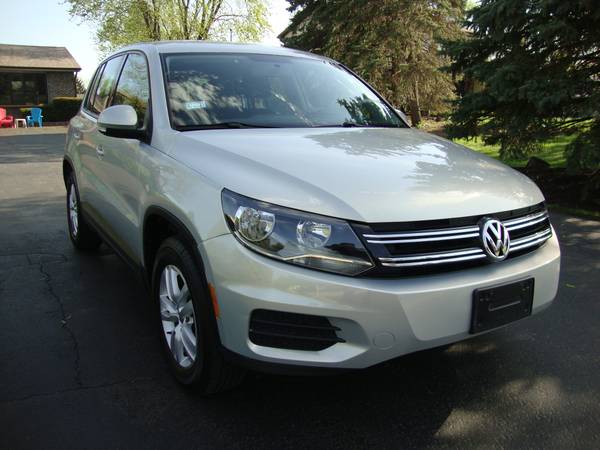 2014 VW Tiguan (1 Owner/Excellent Condition/Extra Clean) 1 Owner for sale in Northbrook, WI – photo 10