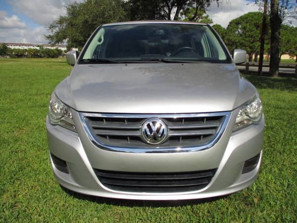 2009 VW Routan SEL Mini Van 40K Low Miles 1-Owner Clean Title DVD Cam for sale in Fort Lauderdale, FL – photo 4