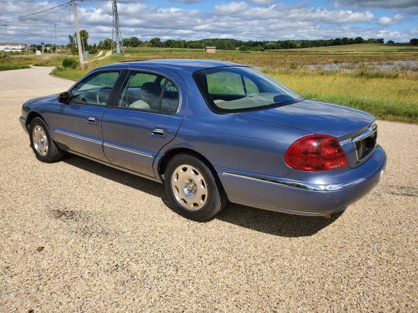 1999 Lincoln Continental!! LOW MILES!! Leather!! Sunroof!! Clean AF!! for sale in Dubuque, IA – photo 5