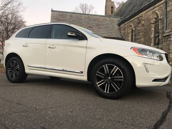2017 VOLVO XC60 DYNAMIC AWD 1 OWNER NAV PANORAMA ROOF ONLY 23k Miles... for sale in Wakefield, MA – photo 4
