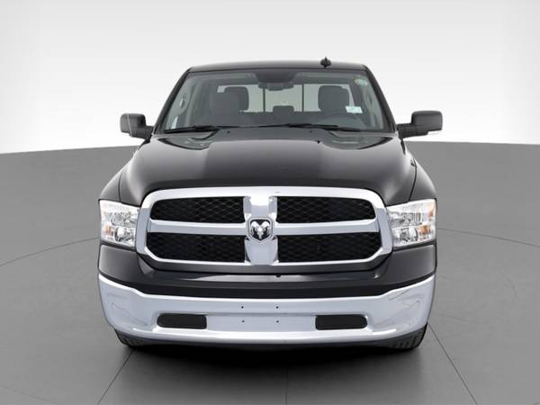 2020 Ram 1500 Classic Crew Cab SLT Pickup 4D 5 1/2 ft pickup Black -... for sale in Bakersfield, CA – photo 17