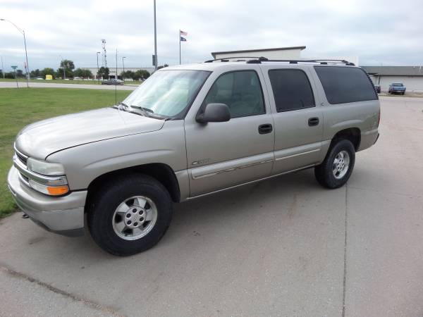 2000 Chevy SUBURBAN**Great Hunting Wagon** for sale in Holdrege, NE – photo 3