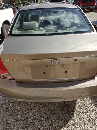 2005 Hyundai Elantra - - by dealer - vehicle for sale in Springfield, MO – photo 2
