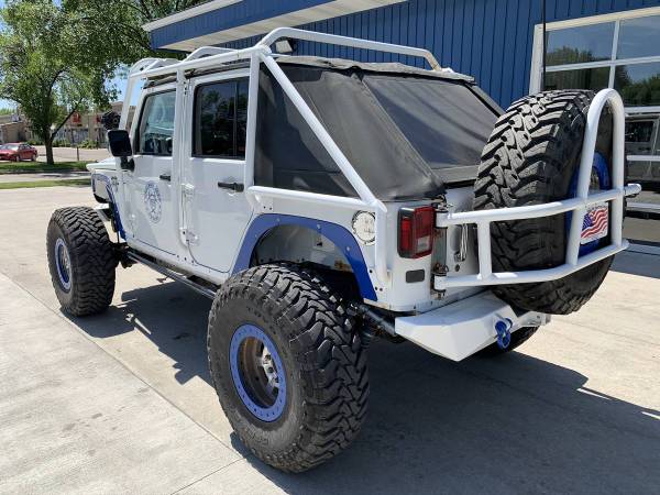 ★★★ 2011 Jeep Wrangler Sahara / Customized Rock Crawler ★★★ - cars &... for sale in Grand Forks, ND – photo 8