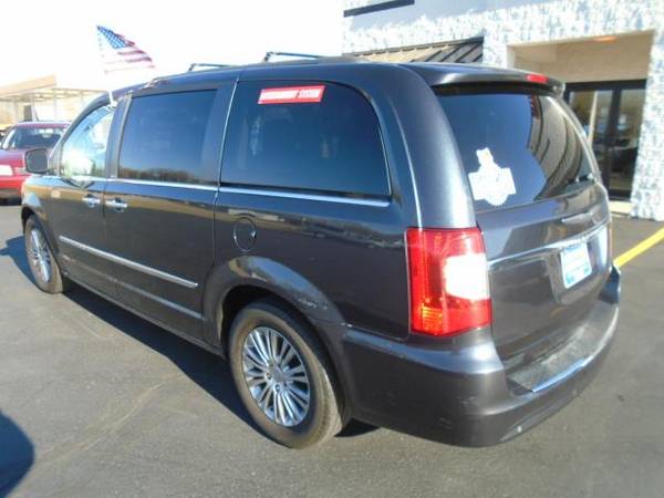 2013 Chrysler Town Country Touring-L - cars & trucks - by dealer -... for sale in Cudahy, WI – photo 5
