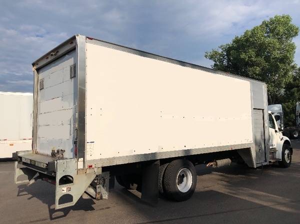 2013 Freightliner M2 26' Box Truck w/ Liftgate #9387 - cars & trucks... for sale in East Providence, RI – photo 2