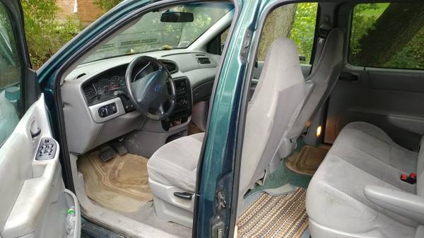 Ford Windsor Van 2003 - cars & trucks - by owner - vehicle... for sale in Prospect Heights, IL – photo 3