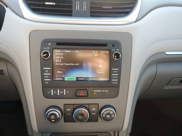 2015 CHEVROLET TRAVERSE 3RD ROW! TOUCHSCREEN! 1 OWNER! CLEAN CARFAX!... for sale in Norman, TX – photo 12