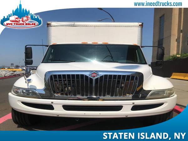 2005 INTERNATIONAL 4300 18' FEET NON CDL DIESEL BOX TRUCK LIF-maryland for sale in Staten Island, District Of Columbia – photo 2