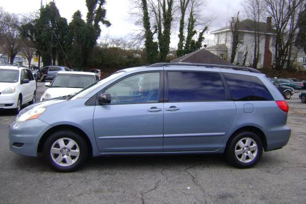2006 Toyota Sienna LE 7 Passenger, One Owner, Clean Carfax - cars & for sale in Lynchburg, VA – photo 8