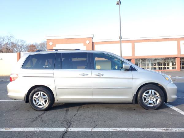 2006 Honda Odyssey V6 170,000 miles !super clean! - cars & trucks -... for sale in Bloomfield, CT – photo 2