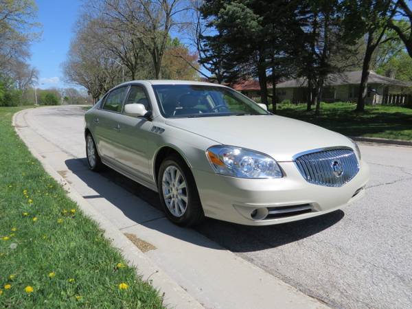 2011 Buick Lucerne CXL-17, 000 MILES! Heated Leather! 6-Pass! New for sale in West Allis, WI – photo 7