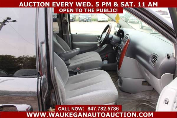2006 *CHRYSLER* *TOWN AND COUNTRY* 3.3L V6 3ROW CD 660121 for sale in WAUKEGAN, WI – photo 5
