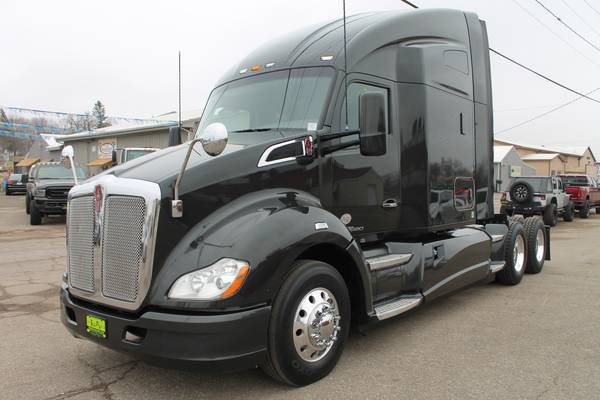 2015 KENWORTH T680 DOUBLE BUNK NEW TIRES AUTOMATIC NAV 455 HP PACCAR... for sale in WINDOM, NE – photo 8