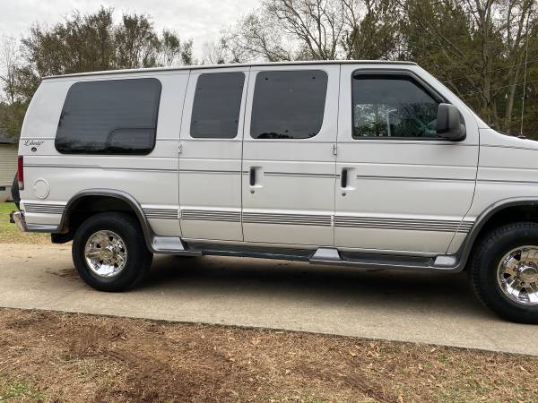 2005 Ford Econoline - cars & trucks - by owner - vehicle automotive... for sale in Powder Springs, GA – photo 9