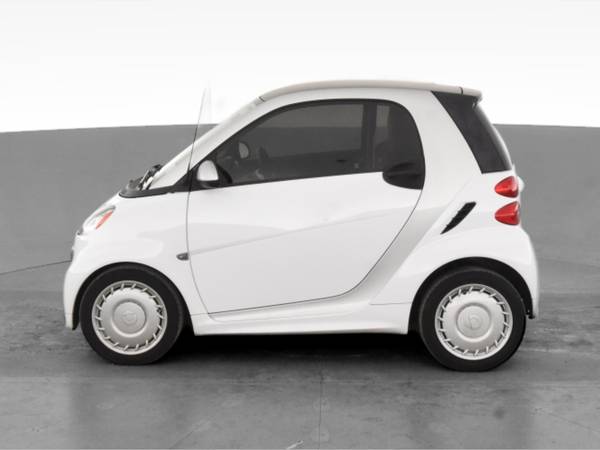 2015 smart fortwo Passion Hatchback Coupe 2D coupe White - FINANCE -... for sale in Pittsburgh, PA – photo 5