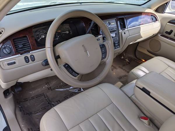 2007 Lincoln Town Car Signature SKU:7Y601550 Sedan - cars & trucks -... for sale in Clearwater, FL – photo 10