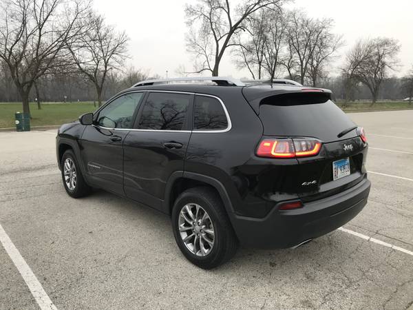 2019 Jeep Cherokee - cars & trucks - by owner - vehicle automotive... for sale in Chicago, IL – photo 10
