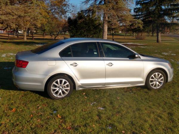 2014 Volkswagen Jetta SE Turbo 1.8 6-speed automatic Very low priced... for sale in Winona, WI – photo 5