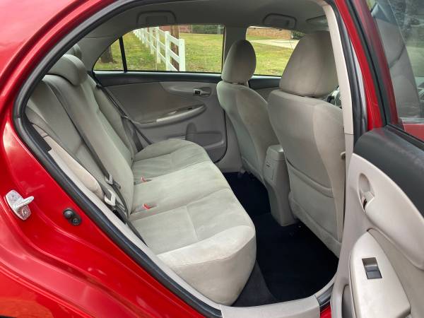 2013 TOYOTA COROLLA LE - 100,000 Miles - Clean Title - cars & trucks... for sale in Duncan, SC – photo 9
