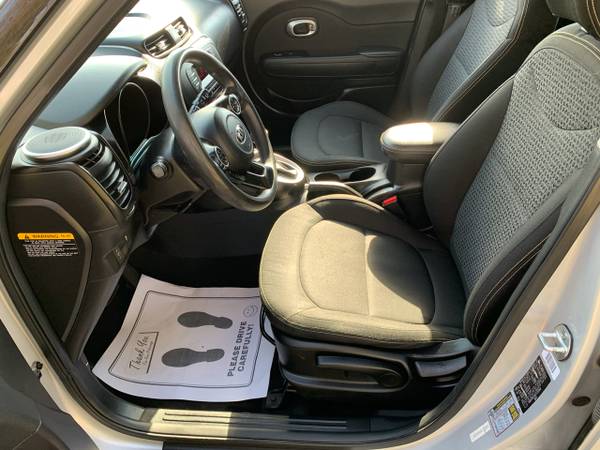 2014 Kia Soul 5dr Wgn Auto - - by dealer - vehicle for sale in Flint, MI – photo 10