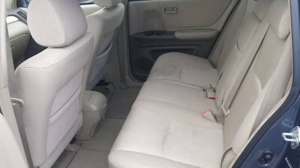 2004 Toyota Highlander Limited AWD Moonroof w/3rd Row Nice - cars & for sale in Waukesha, WI – photo 11